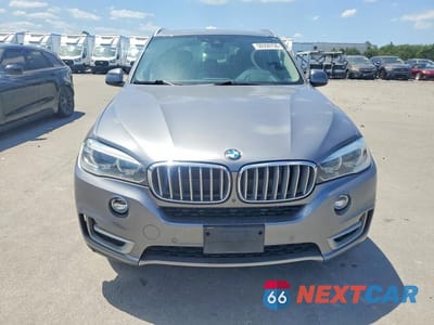 Piąte zdjęcie samochodu w środku: 2016 BMW X5 XDR40E VIN:5UXKT0C51G0S75246 - miniatura