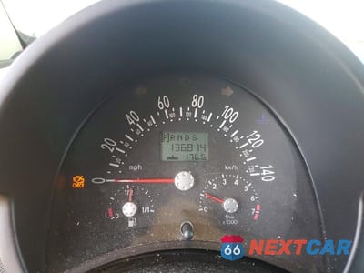 Zdjęcie 9 z 12 samochodu: 2003 VOLKSWAGEN NEW BEETLE GLS VIN:3VWCK21YX3M317841 - miniatura