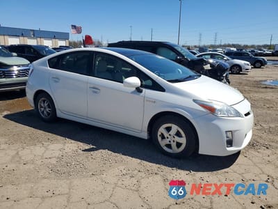 Czwarte zdjęcie samochodu z boku: 2010 TOYOTA PRIUS IV VIN:JTDKN3DU4A0113766 - miniatura