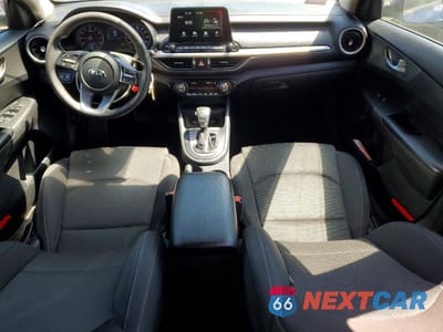 Zdjęcie 8 z 12 samochodu: 2019 KIA FORTE LXS VIN:3KPF24AD8KE024294 - miniatura
