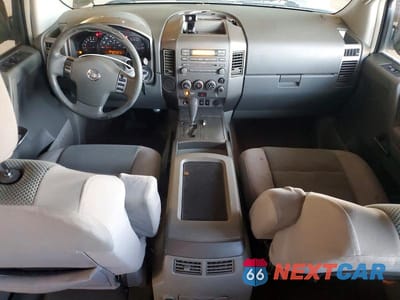 Zdjęcie 8 z 13 samochodu: 2004 NISSAN ARMADA SE VIN:5N1AA08A74N731866 - miniatura