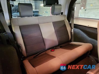 Zdjęcie 10 z 12 samochodu: 2010 JEEP WRANGLER SPORT VIN:1J4AA2D19AL162395 - miniatura