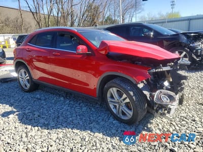Czwarte zdjęcie samochodu z boku: 2019 MERCEDES-BENZ GLA 250 4MATIC VIN:WDCTG4GB1KU000974 - miniatura