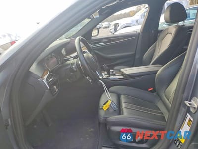 Zdjęcie 7 z 12 samochodu: 2019 BMW 530 XI VIN:WBAJA7C51KG912659 - miniatura