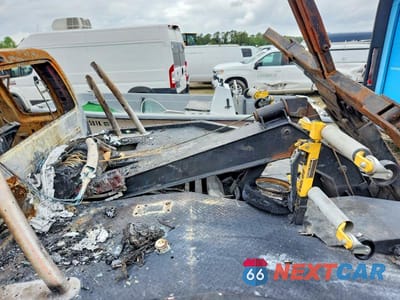 Zdjęcie 9 z 10 samochodu: 2011 FORD F350 SUPER DUTY TOW TRUCK VIN:1FD8X3G62BEA35182 - miniatura