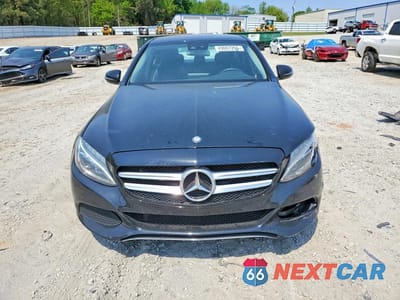 Piąte zdjęcie samochodu w środku: 2016 MERCEDES-BENZ C 300 4MATIC VIN:55SWF4KB4GU143770 - miniatura