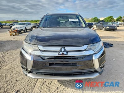 Piąte zdjęcie samochodu w środku: 2018 MITSUBISHI OUTLANDER SE VIN:JA4AD3A33JJ000597 - miniatura