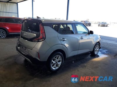 Trzecie zdjęcie samochodu z tyłu: 2025 KIA SOUL LX VIN:KNDJ23AU4S7942161 - miniatura