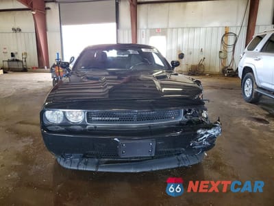 Piąte zdjęcie samochodu w środku: 2013 DODGE CHALLENGER SXT VIN:2C3CDYAG6DH693741 - miniatura