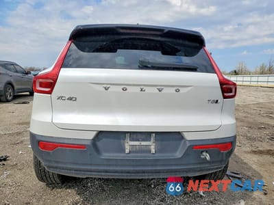 Zdjęcie 6 z 14 samochodu: 2022 VOLVO XC40 T5 R-DESIGN VIN:YV4162UM3N2757141 - miniatura