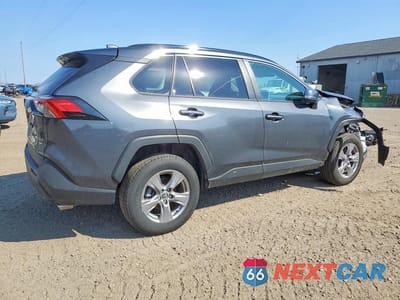 Trzecie zdjęcie samochodu z tyłu: 2023 TOYOTA RAV4 XLE VIN:2T3P1RFV5PW376461 - miniatura