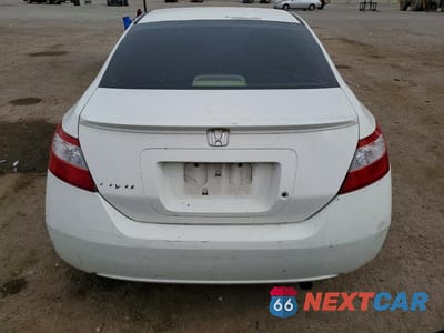 Zdjęcie 6 z 12 samochodu: 2008 HONDA CIVIC LX VIN:2HGFG12658H578729 - miniatura