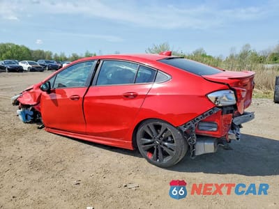 Drugie zdjęcie samochodu z przodu: 2018 CHEVROLET CRUZE VIN:1G1BE5SM7J7203413 - miniatura