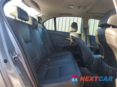 Zdjęcie 10 z 11 samochodu: 2007 BMW 530 XI VIN:WBANF73517CU21624 - miniatura
