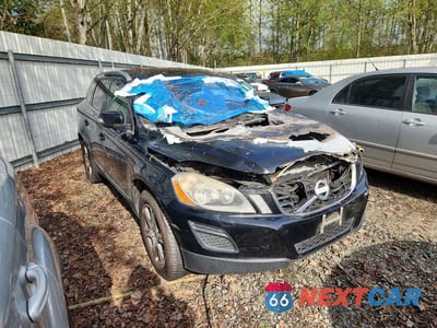 Czwarte zdjęcie samochodu z boku: 2013 VOLVO XC60 T6 VIN:YV4902DZ9D2461040 - miniatura