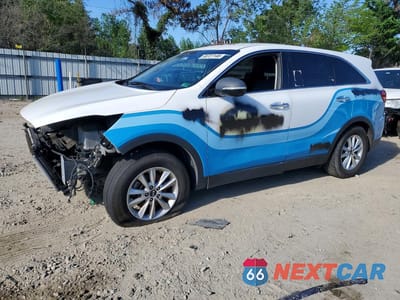 2020 KIA SORENTO S 5XYPGDA51LG614873 - główne zdjęcie licytacji z USA - miniatura