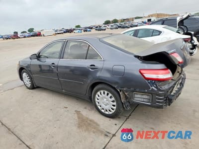 Drugie zdjęcie samochodu z przodu: 2010 TOYOTA CAMRY LE VIN:4T4BF3EKXAR064674 - miniatura