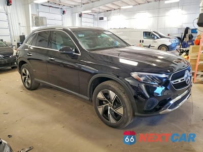Czwarte zdjęcie samochodu z boku: 2024 MERCEDES-BENZ GLC 300 4MATIC VIN:W1NKM4HB4RF153848 - miniatura