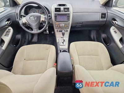 Zdjęcie 8 z 12 samochodu: 2013 TOYOTA COROLLA LE VIN:2T1BU4EE6DC938721 - miniatura