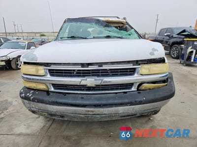 Piąte zdjęcie samochodu w środku: 2002 CHEVROLET TAHOE C1500 VIN:1GNEC13V62J340235 - miniatura