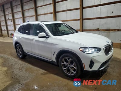 Czwarte zdjęcie samochodu z boku: 2022 BMW X3 XDRIVE30I VIN:WBX57DP06NN173565 - miniatura