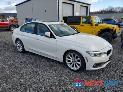 Czwarte zdjęcie samochodu z boku: 2018 BMW 320 XI VIN:WBA8A3C5XJA488276 - miniatura