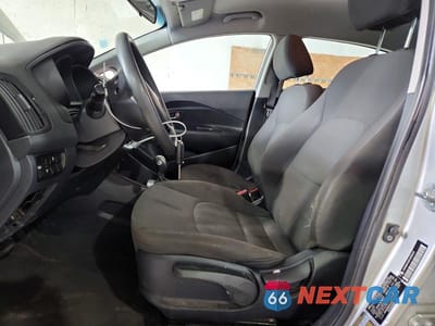 Zdjęcie 7 z 12 samochodu: 2015 KIA RIO LX VIN:KNADM4A32F6485024 - miniatura