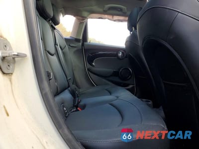 Zdjęcie 11 z 14 samochodu: 2022 MINI COOPER S VIN:WMW53DK05N2R25318 - miniatura