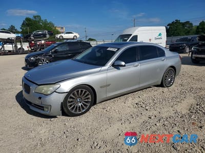 2013 BMW 740 LI WBAYE4C5XDDW22992 - główne zdjęcie licytacji z USA - miniatura