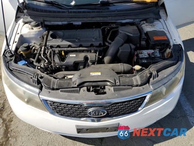 Zdjęcie 12 z 12 samochodu: 2011 KIA FORTE EX VIN:KNAFU4A2XB5417649 - miniatura