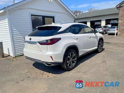 Trzecie zdjęcie samochodu z tyłu: 2019 LEXUS RX 350 BASE VIN:2T2ZZMCA4KC131431 - miniatura