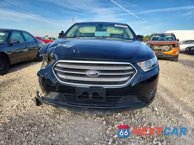 Piąte zdjęcie samochodu w środku: 2018 FORD TAURUS SEL VIN:1FAHP2E82JG142048 - miniatura