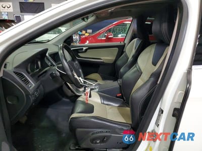 Zdjęcie 7 z 12 samochodu: 2017 VOLVO XC60 T6 DYNAMIC VIN:YV449MRR1H2122654 - miniatura