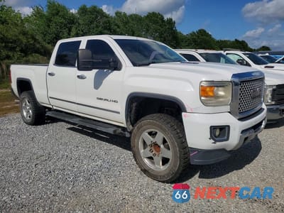 Czwarte zdjęcie samochodu z boku: 2015 GMC SIERRA K2500 DENALI VIN:1GT120E87FF152229 - miniatura