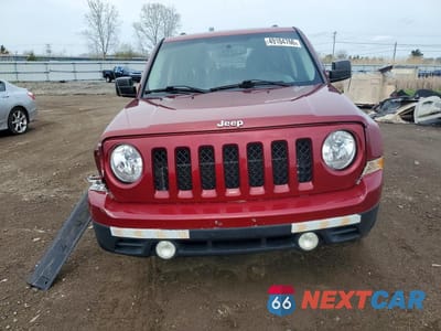 Piąte zdjęcie samochodu w środku: 2016 JEEP PATRIOT SPORT VIN:1C4NJRBB8GD614190 - miniatura