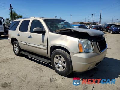 Czwarte zdjęcie samochodu z boku: 2007 GMC YUKON DENALI VIN:1GKFK63867J364571 - miniatura