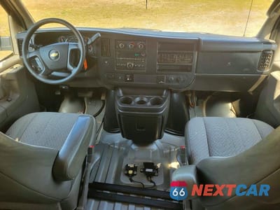 Zdjęcie 9 z 10 samochodu: 2015 CHEVROLET EXPRESS G3500 LT VIN:1GAZG1FG2F1135280 - miniatura