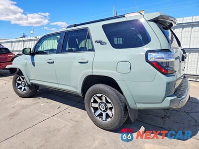 Drugie zdjęcie samochodu z przodu: 2022 TOYOTA 4RUNNER TRD OFF-ROAD PREMIUM VIN:JTERU5JRXN6000710 - miniatura