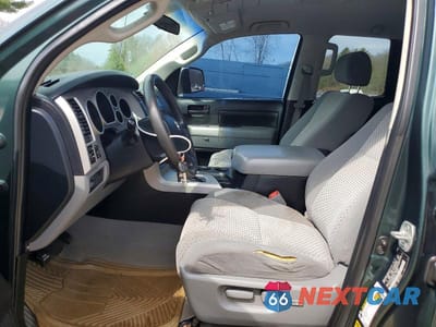 Zdjęcie 7 z 11 samochodu: 2008 TOYOTA TUNDRA SR5 VIN:5TFBT54198X010416 - miniatura