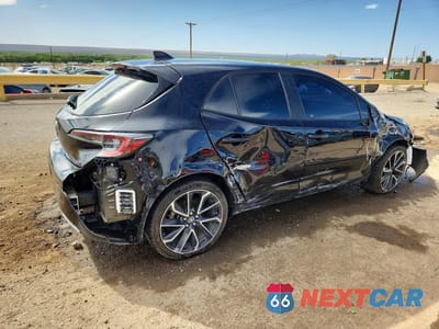 Trzecie zdjęcie samochodu z tyłu: 2021 TOYOTA COROLLA XSE VIN:JTNA4MBE6M3113153 - miniatura