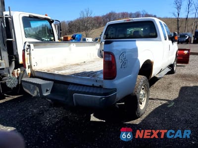 Trzecie zdjęcie samochodu z tyłu: 2012 FORD F350 SUPER DUTY VIN:1FT8X3B67CED11630 - miniatura