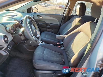Zdjęcie 7 z 12 samochodu: 2015 CHEVROLET SONIC LT VIN:1G1JC5SH2F4149029 - miniatura