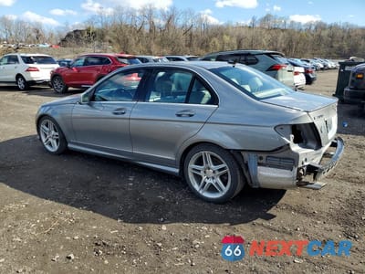 Drugie zdjęcie samochodu z przodu: 2011 MERCEDES-BENZ C 300 4MATIC VIN:WDDGF8BB6BR181717 - miniatura