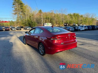 Trzecie zdjęcie samochodu z tyłu: 2017 HYUNDAI ELANTRA VALUE EDITION VIN:KMHD84LF2HU423289 - miniatura