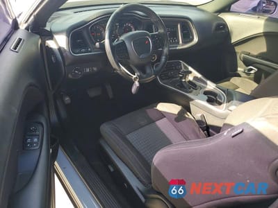Zdjęcie 8 z 12 samochodu: 2021 DODGE CHALLENGER SXT VIN:2C3CDZAG2MH600042 - miniatura