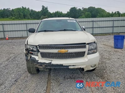 Piąte zdjęcie samochodu w środku: 2013 CHEVROLET SUBURBAN C1500 LTZ VIN:1GNSCKE05DR311033 - miniatura
