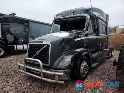 Drugie zdjęcie samochodu z przodu: 2018 VOLVO VNL SEMI TRUCK VIN:4V4NC9EH9JN891270 - miniatura