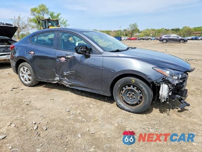 Czwarte zdjęcie samochodu z boku: 2015 MAZDA 3 SPORT VIN:3MZBM1U73FM235814 - miniatura