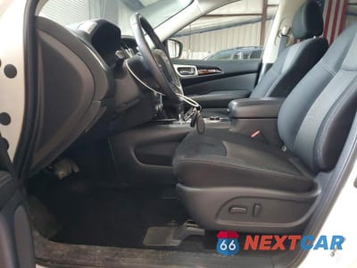 Zdjęcie 7 z 12 samochodu: 2019 NISSAN PATHFINDER SV VIN:5N1DR2MM2KC581806 - miniatura