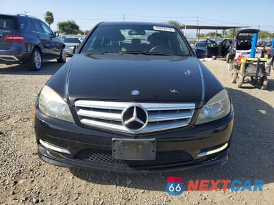 Piąte zdjęcie samochodu w środku: 2011 MERCEDES-BENZ C 300 VIN:WDDGF5EB6BR134570 - miniatura